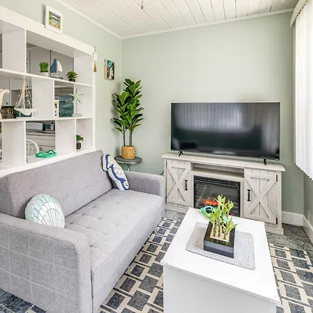 Less Than Half-Mi To Shore Walkable Apt In St Pete Beach!